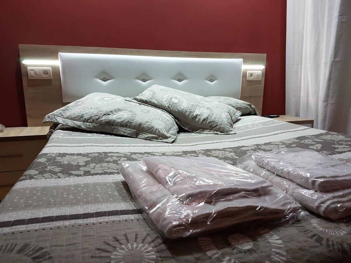 Hostal Los Nogales Cangas De Narcea Extérieur photo